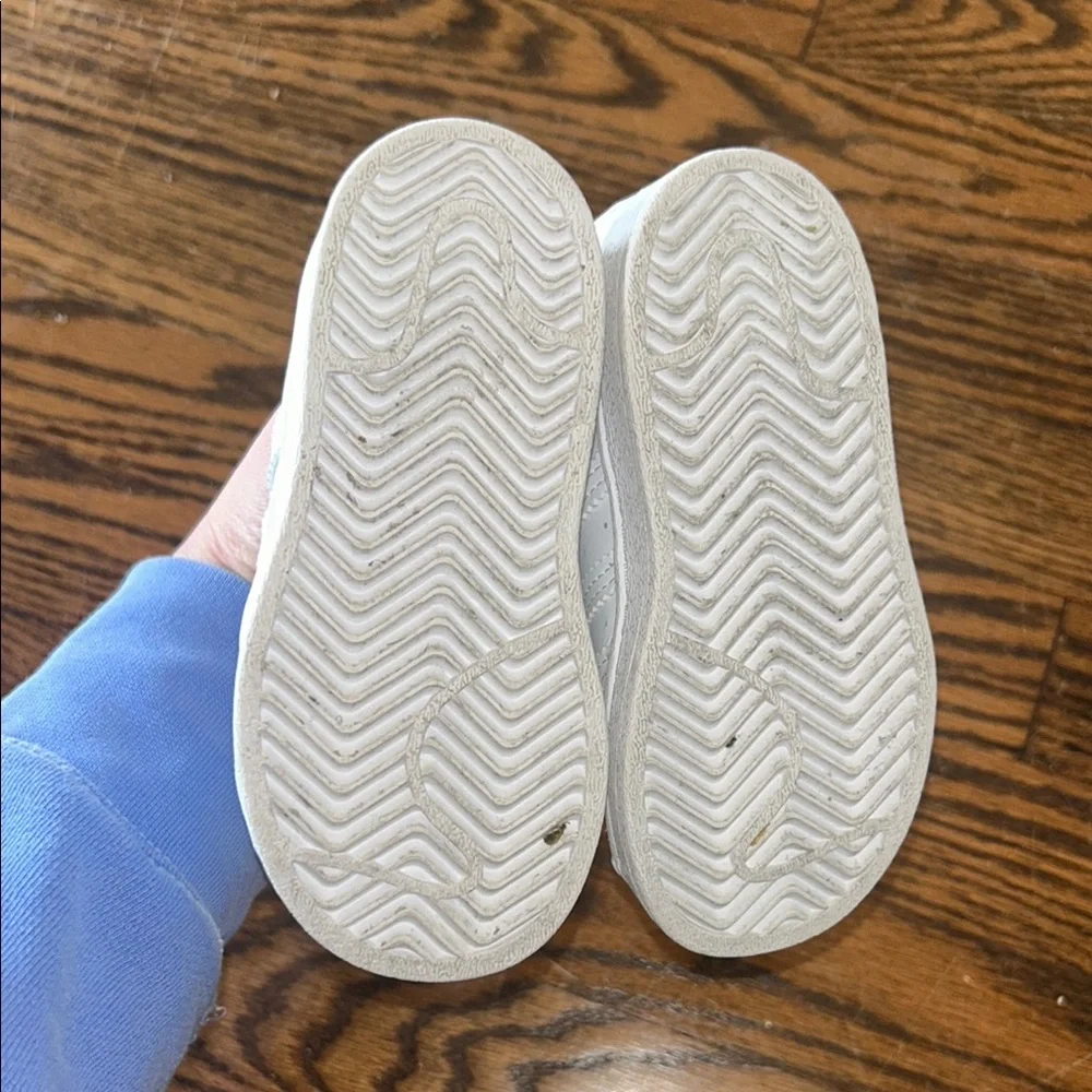 adidas Kids White Sneakers Infant Baby Size 6 Shoes Trainers Unisex 3 Stripes